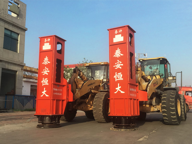 鏟車(chē)強(qiáng)夯機(jī) 鏟車(chē)強(qiáng)夯機(jī)